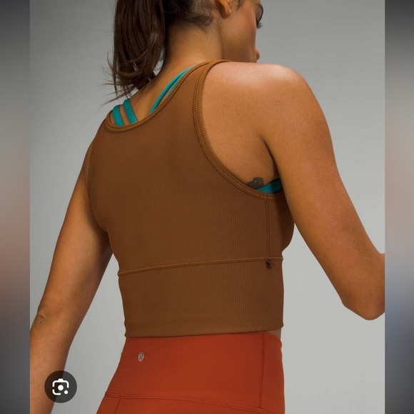 Lululemon women’s power pivot tank reversible light brown caramel - Picture 4 of 5